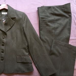 Tarym Buenos Aires brown suit pants